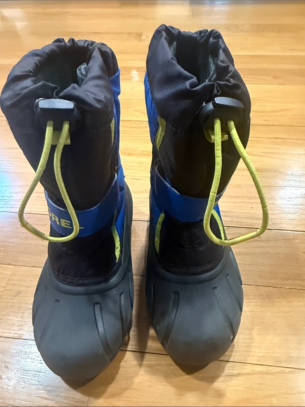 Sorel boys winter snow boots size 12.